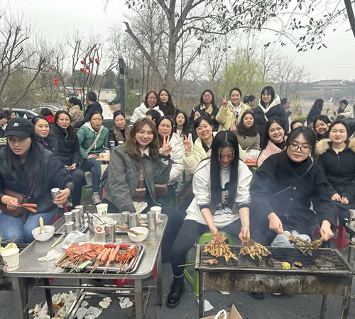綿陽(yáng)市先鋒醫(yī)療器械有限公司—— 慶?！?.8婦女節(jié)”，共赴燒烤盛宴，致敬巾幗風(fēng)采